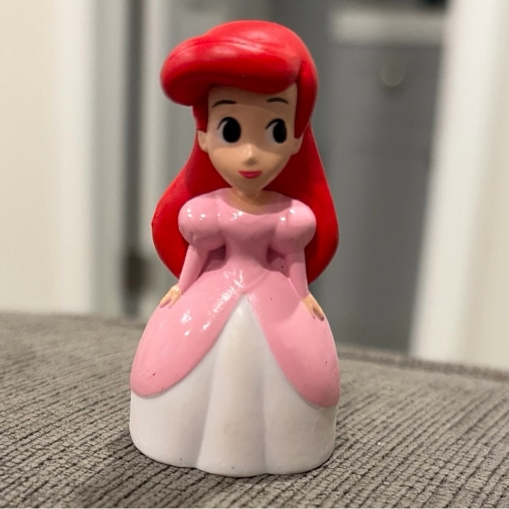 Disney The Little Mermaid Ariel in human form figure   girls action figures toys